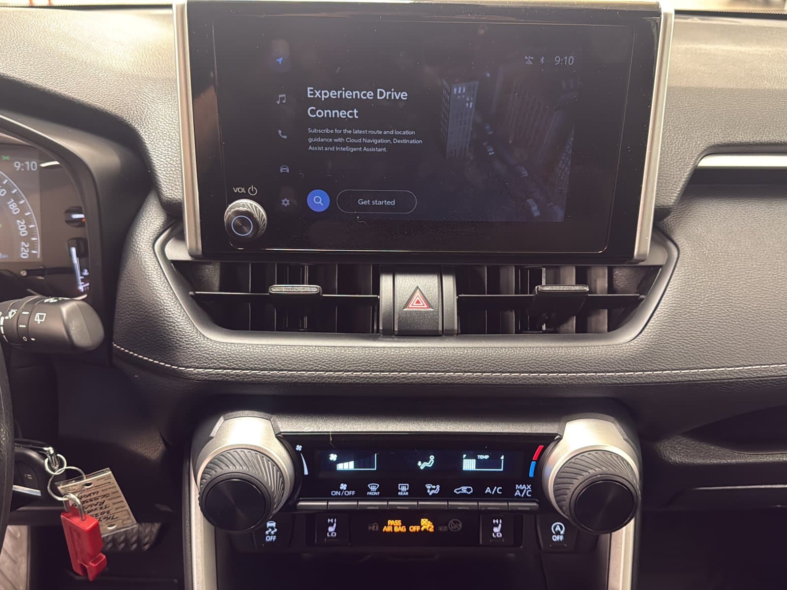 Toyota RAV4 2025 — photo 13