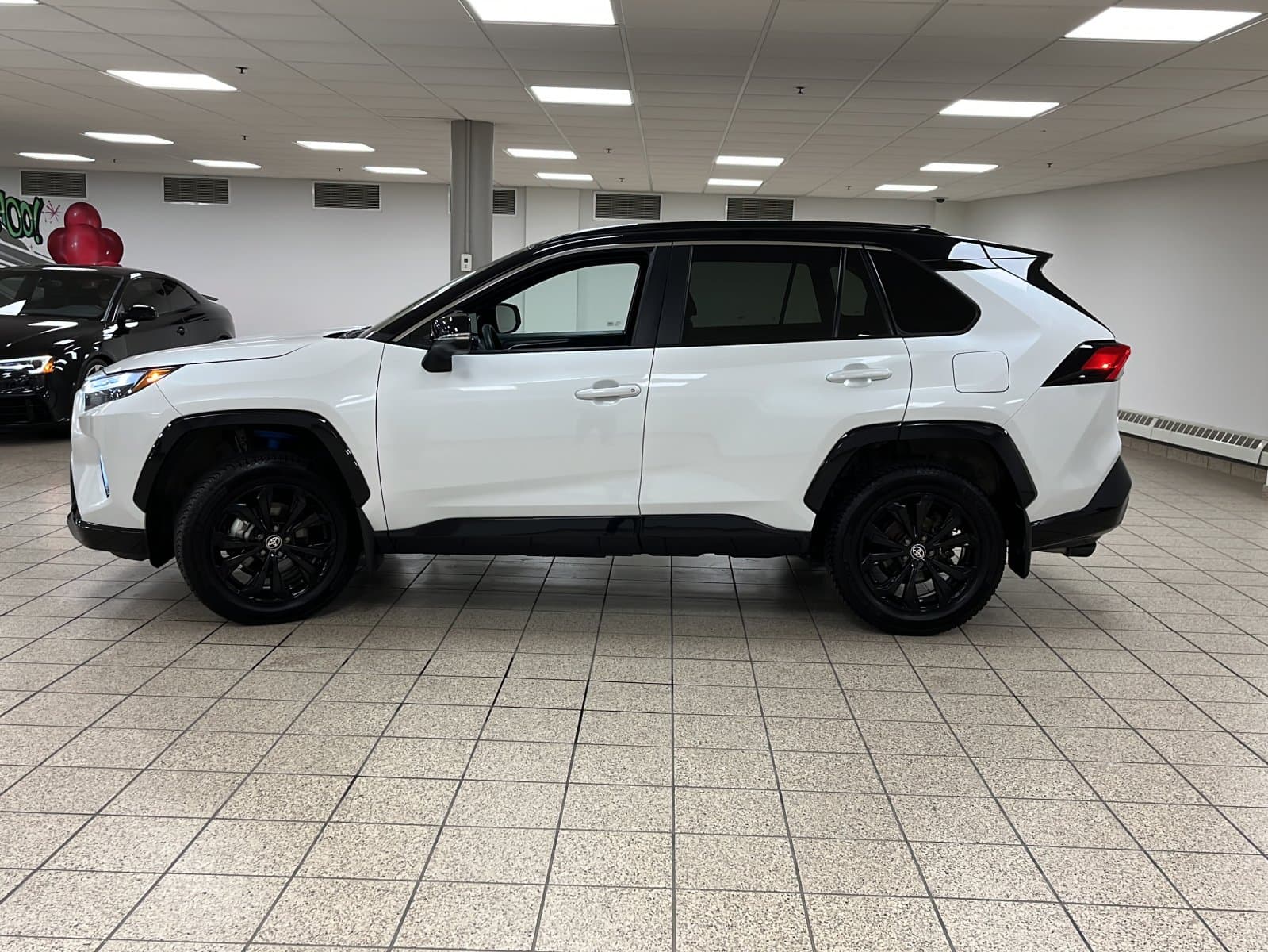 Toyota RAV4 2025 — photo 4