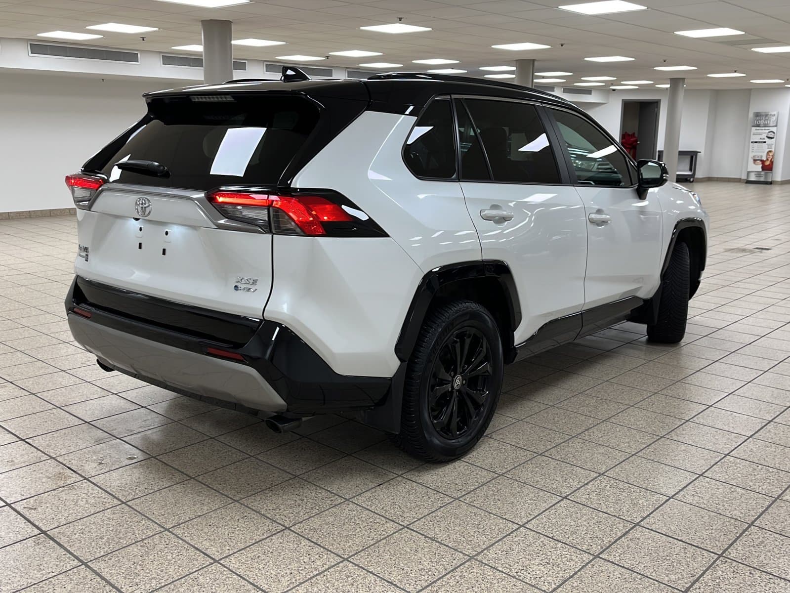 Toyota RAV4 2025 — photo 7