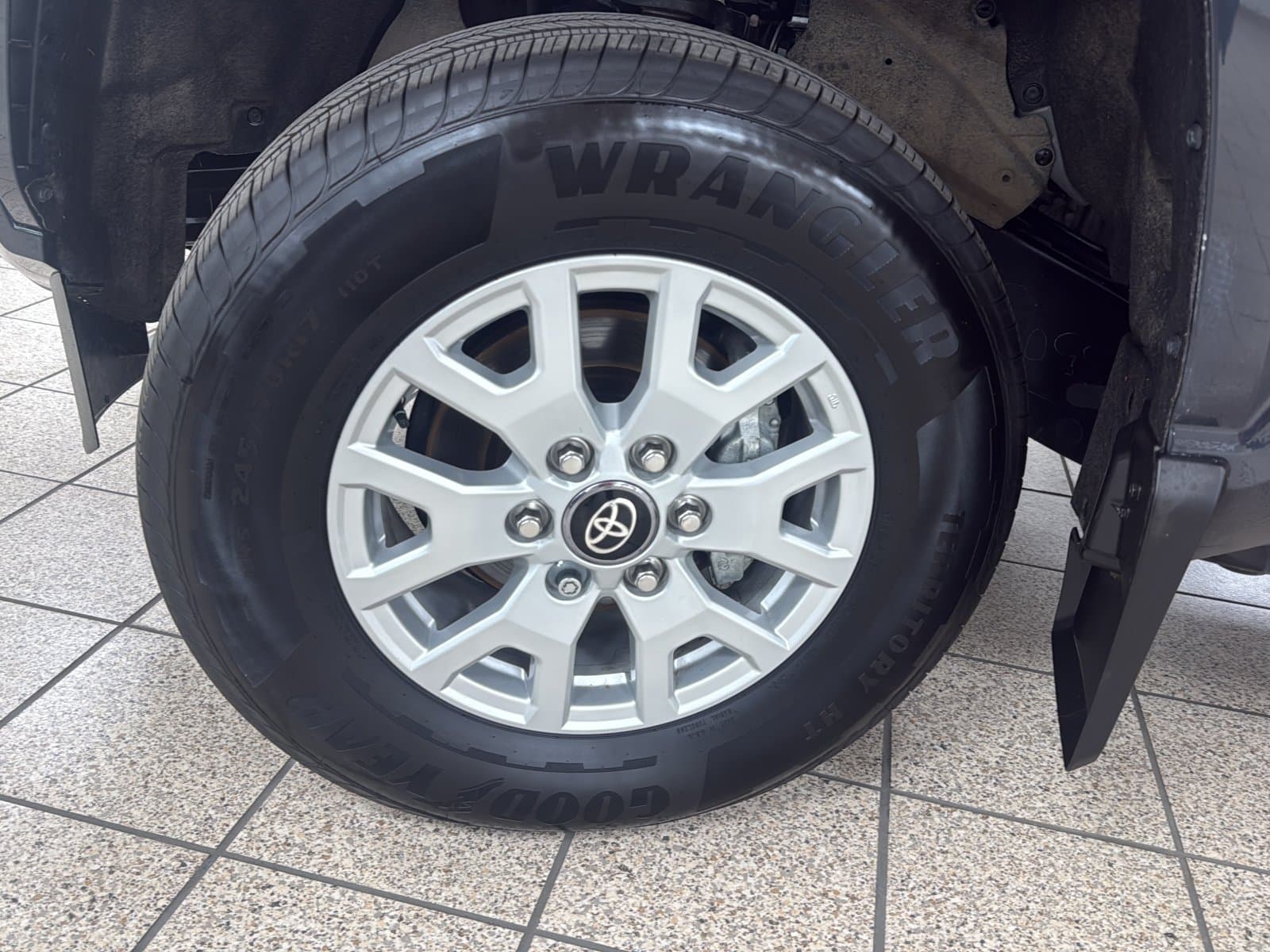Toyota Tacoma 2025 — photo 10