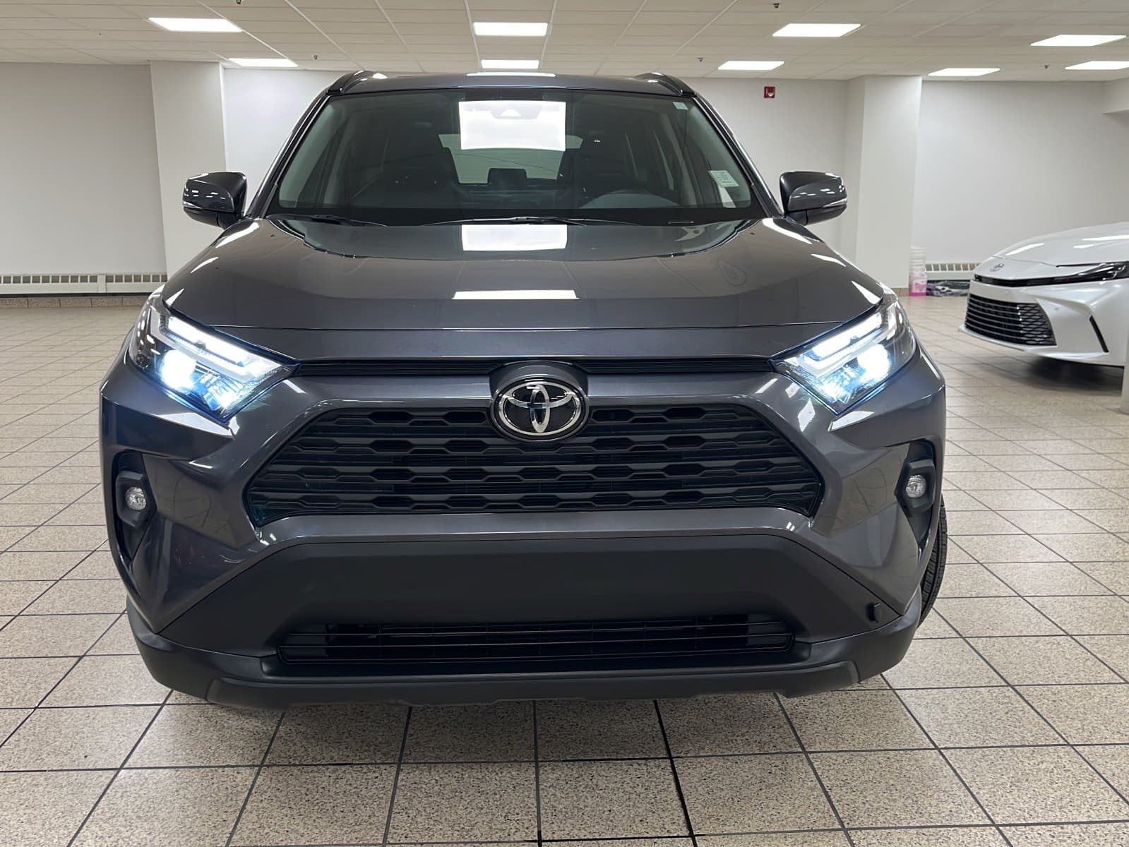 Toyota RAV4 2025 — photo 9