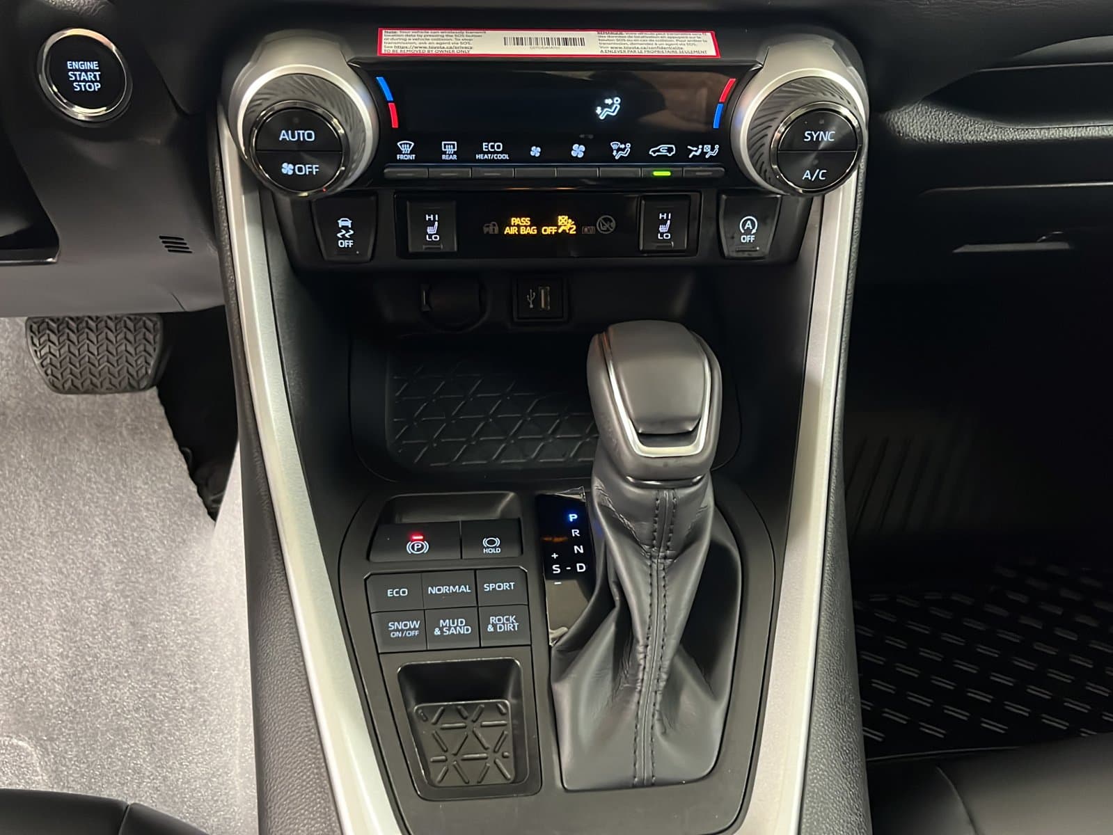 Toyota RAV4 2025 — photo 15
