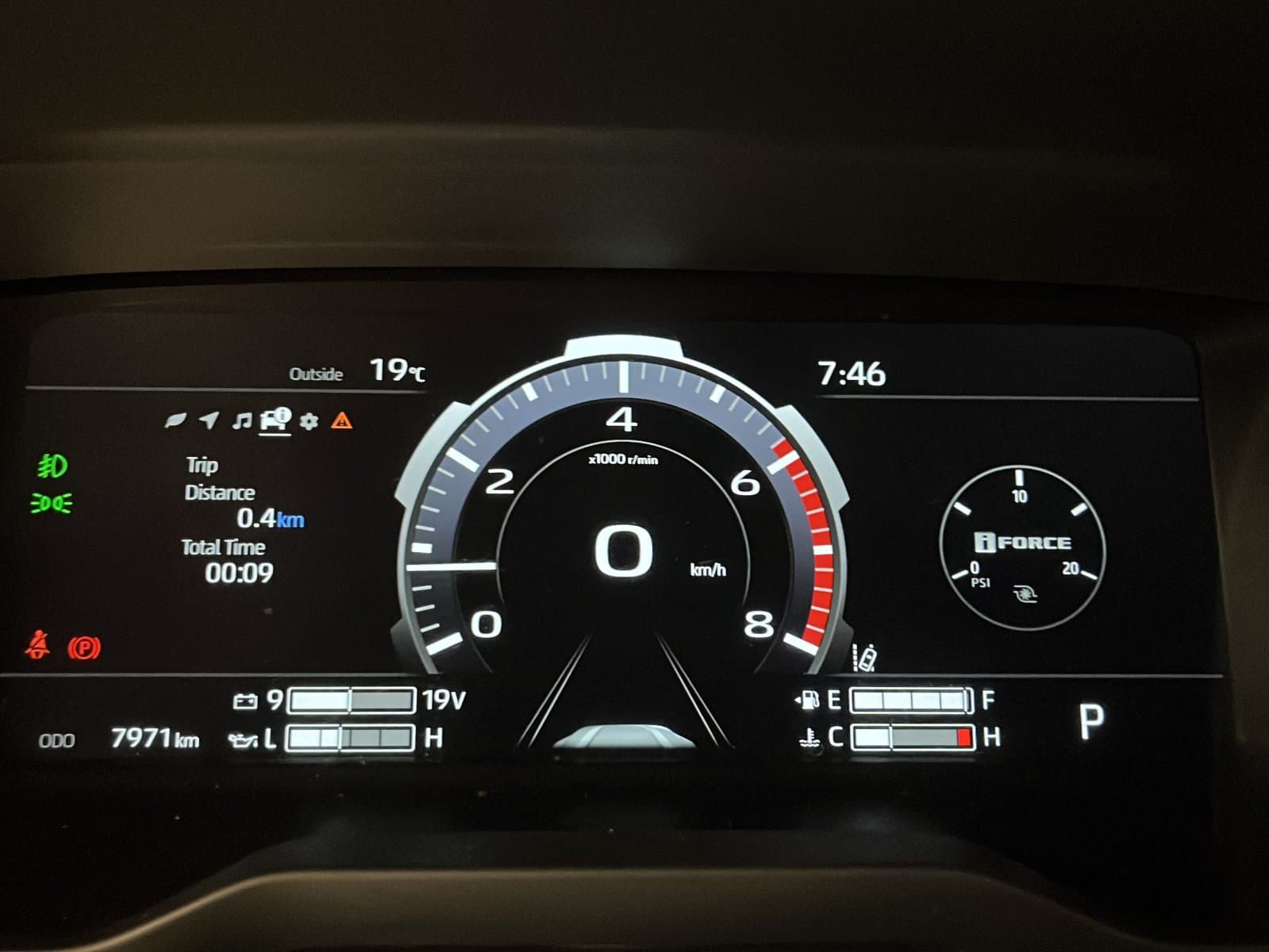 Toyota Tundra 2026 — photo 12
