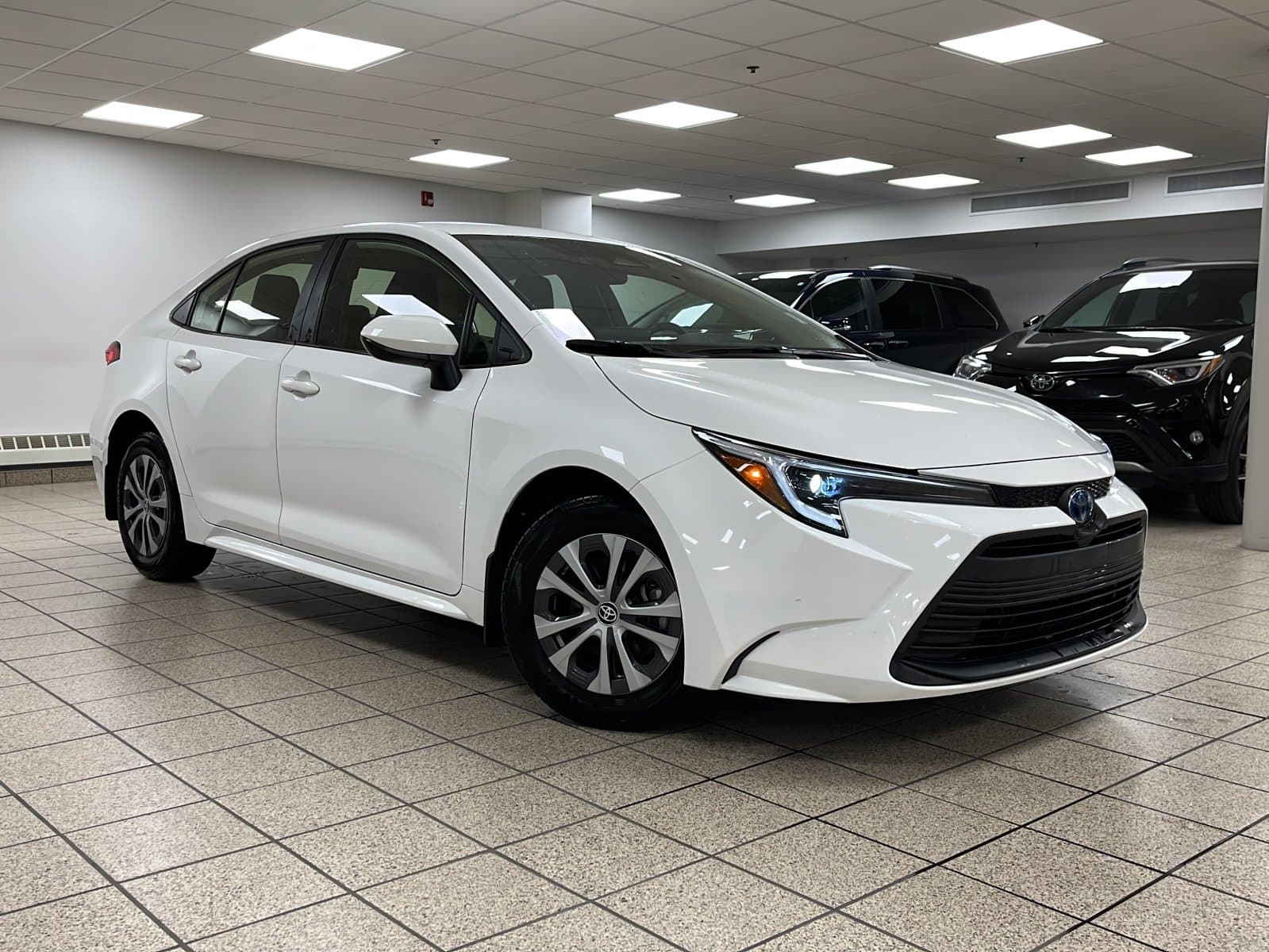 Toyota Corolla 2025 — photo 2