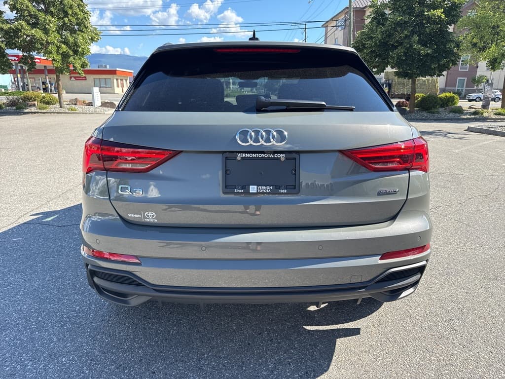 Audi Q3 2024 — photo 6