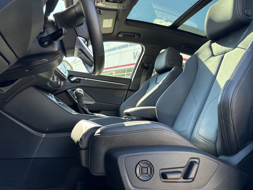 Audi Q3 2024 — photo 15