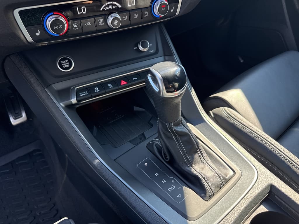 Audi Q3 2024 — photo 25