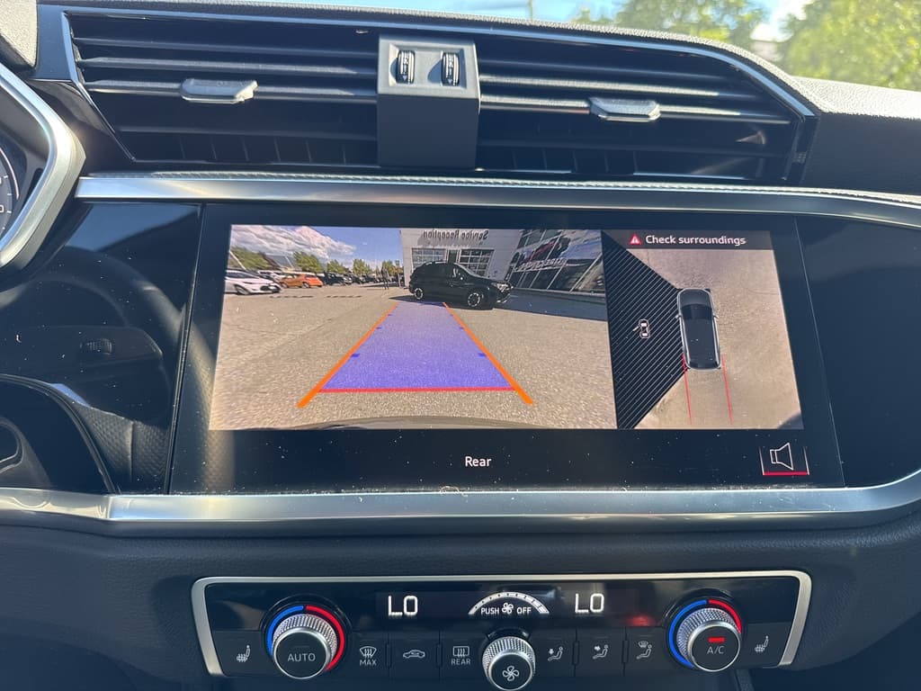 Audi Q3 2024 — photo 28