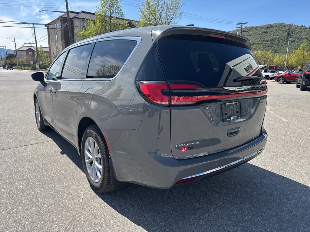 Chrysler Pacifica 2025 — photo 5