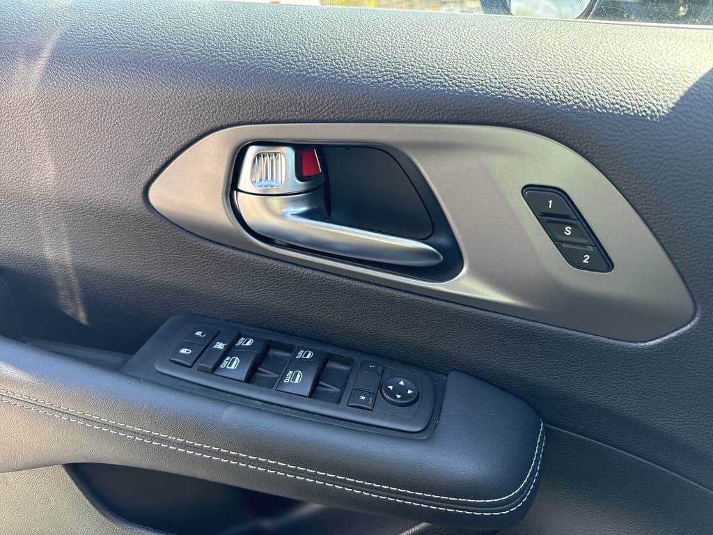 Chrysler Pacifica 2025 — photo 24