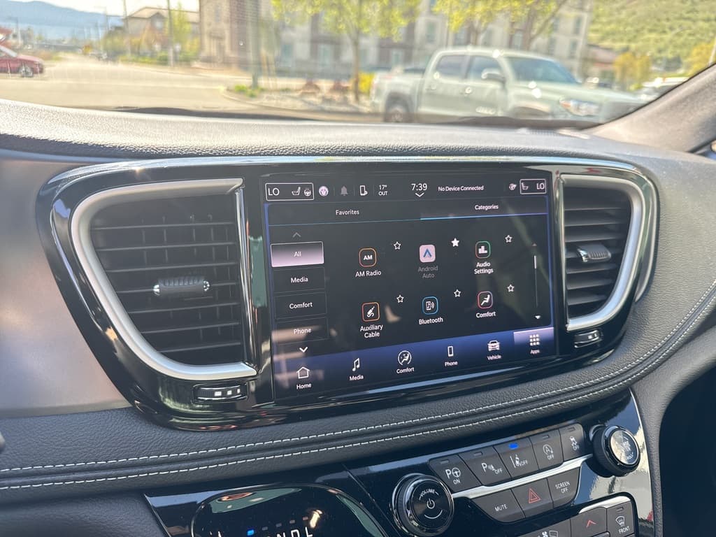 Chrysler Pacifica 2025 — photo 26