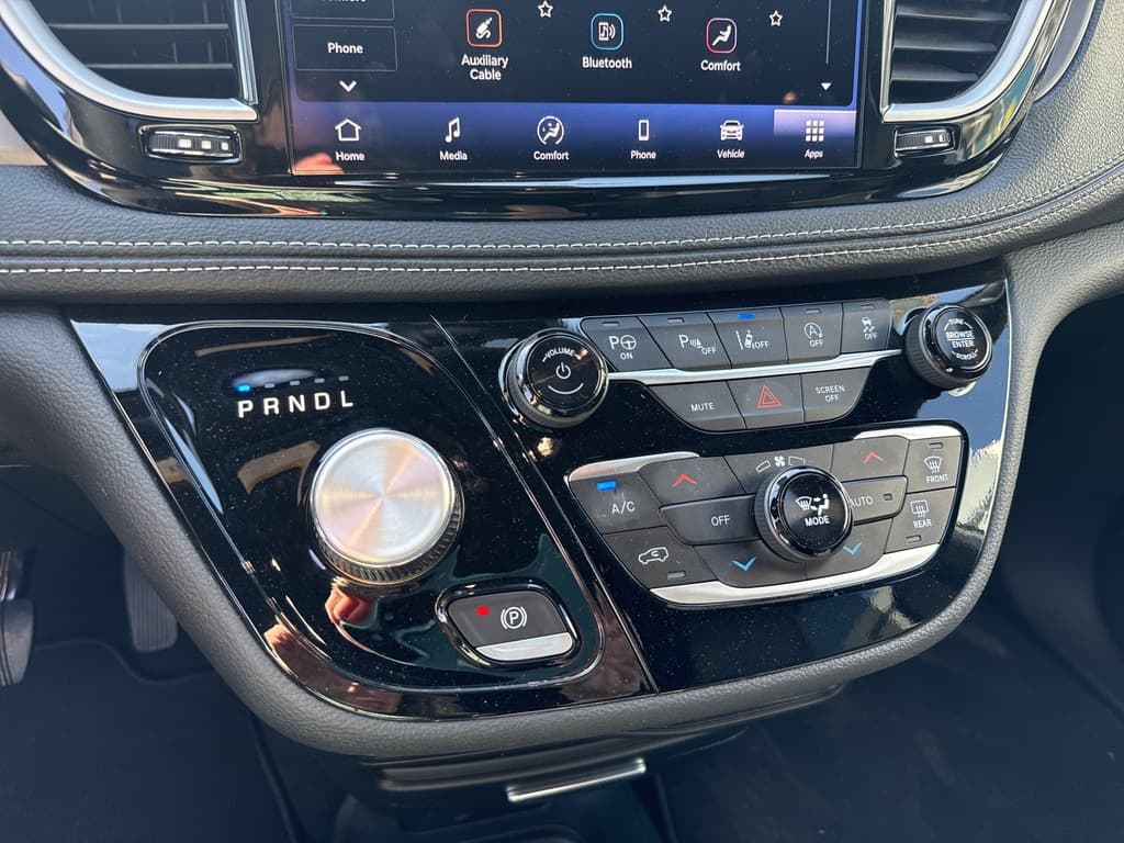 Chrysler Pacifica 2025 — photo 27
