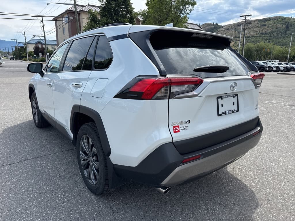 Toyota RAV4 2025 — photo 4