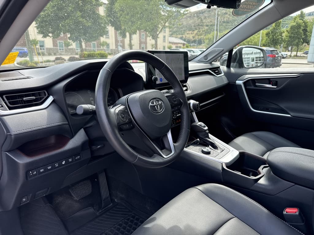 Toyota RAV4 2025 — photo 14