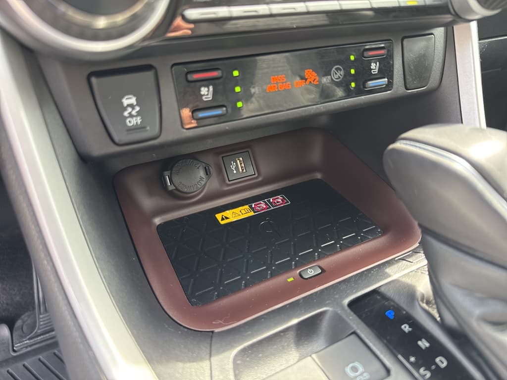 Toyota RAV4 2025 — photo 28