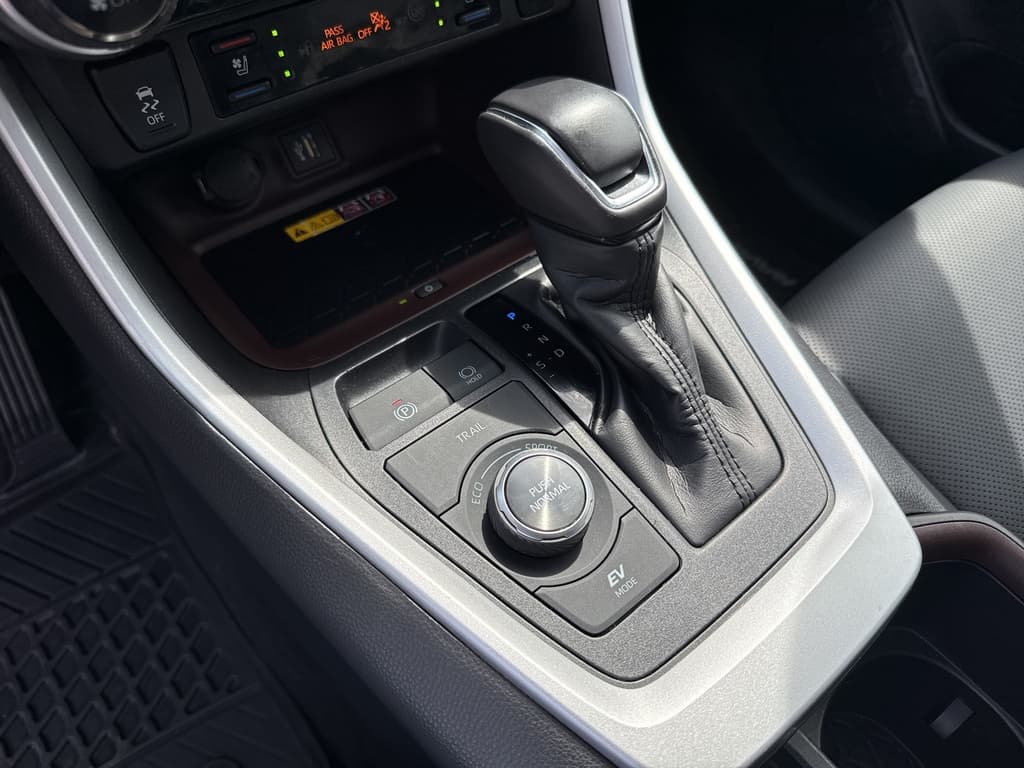 Toyota RAV4 2025 — photo 29