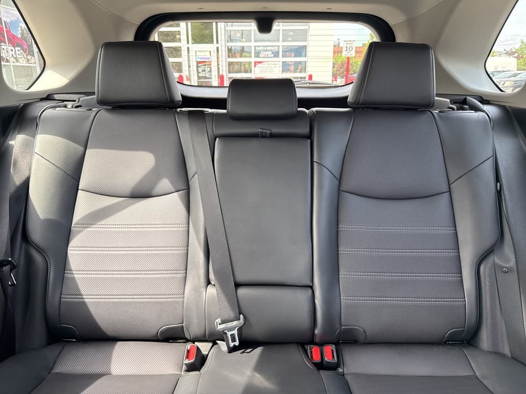 Toyota RAV4 2025 — photo 30