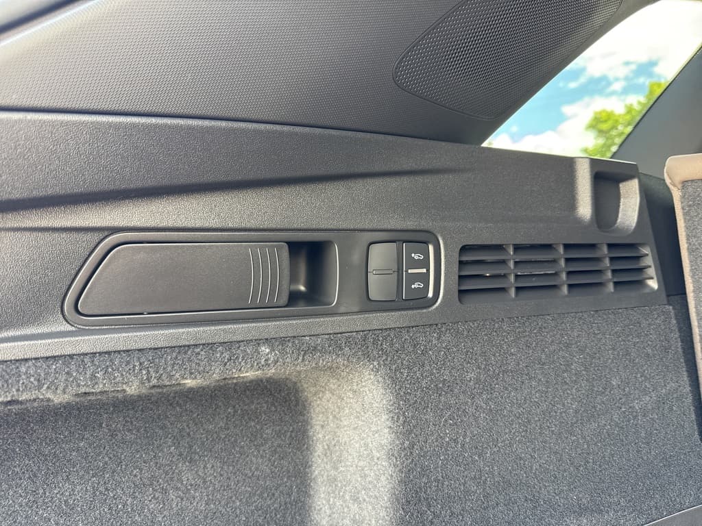 Audi Q5 2025 — photo 8