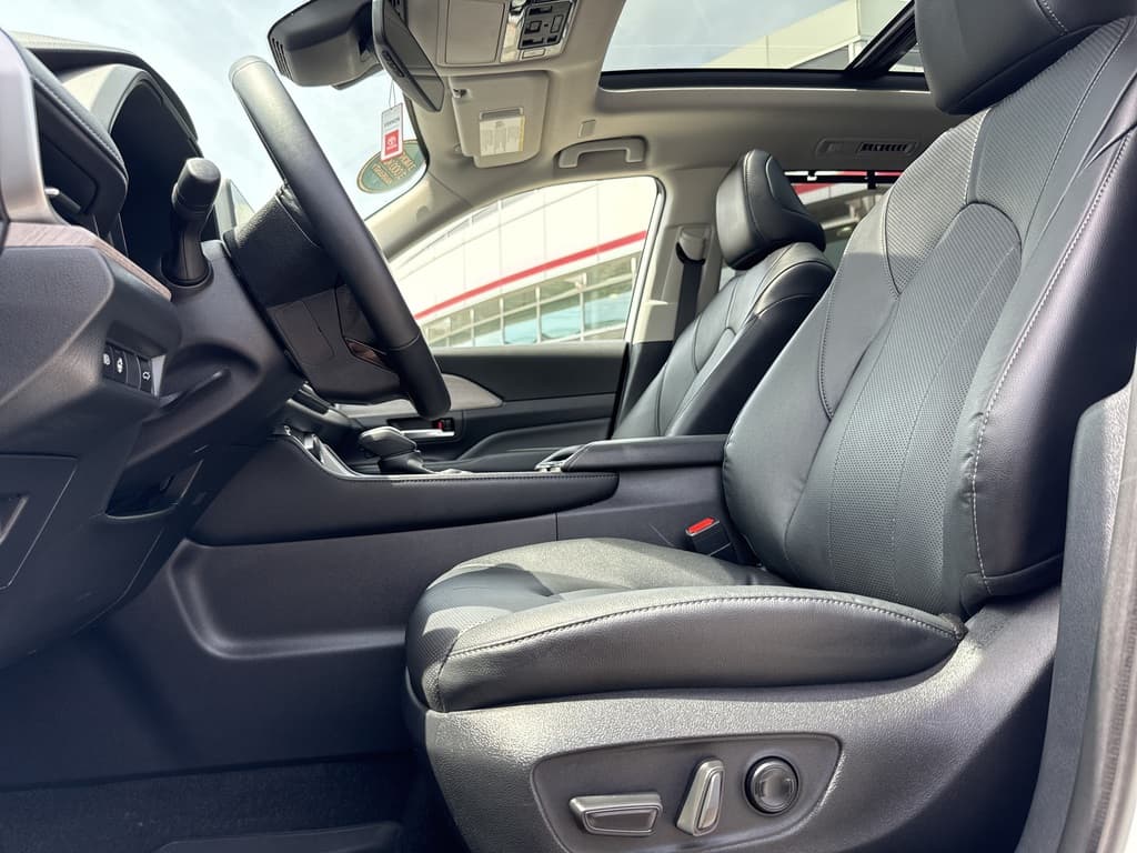 Toyota Grand Highlander 2025 — photo 17