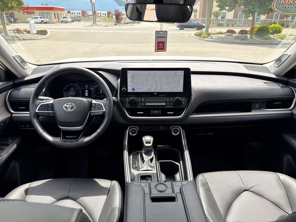 Toyota Grand Highlander 2025 — photo 18