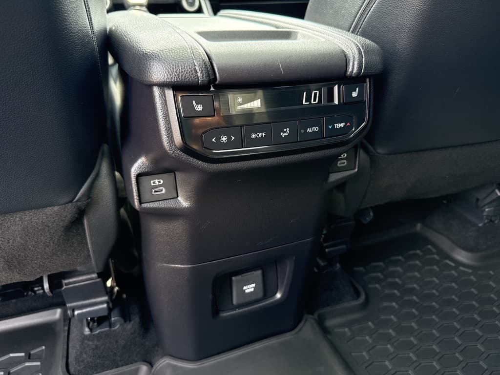 Toyota Grand Highlander 2025 — photo 23