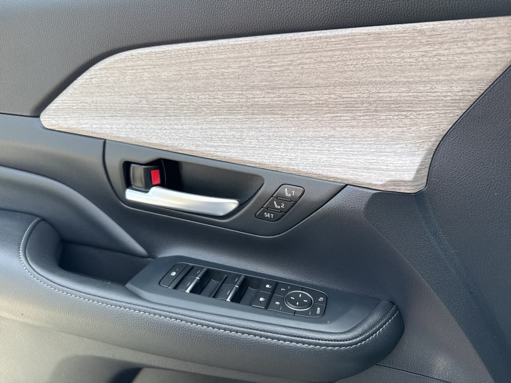 Toyota Grand Highlander 2025 — photo 27