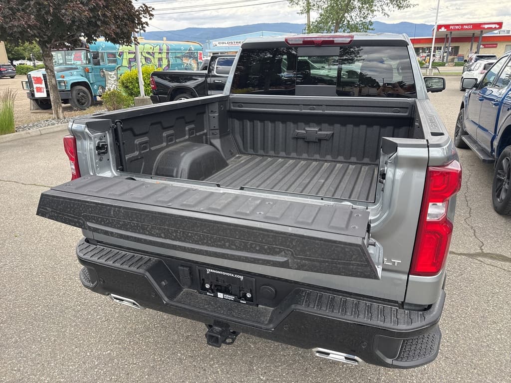 Chevrolet Silverado 1500 2025 — photo 8