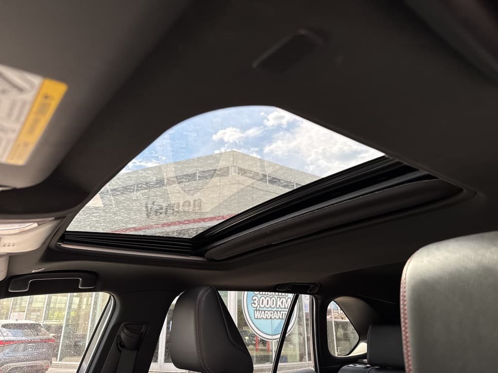 Toyota RAV4 Plug-In Hybrid 2024 — photo 12