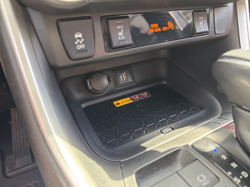 Toyota RAV4 Plug-In Hybrid 2024 — photo 24