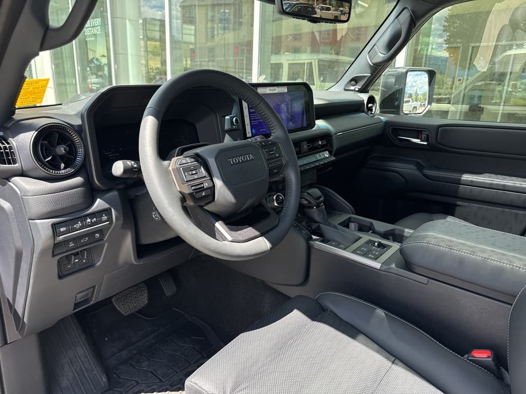 Toyota Land Cruiser 2025 — photo 10