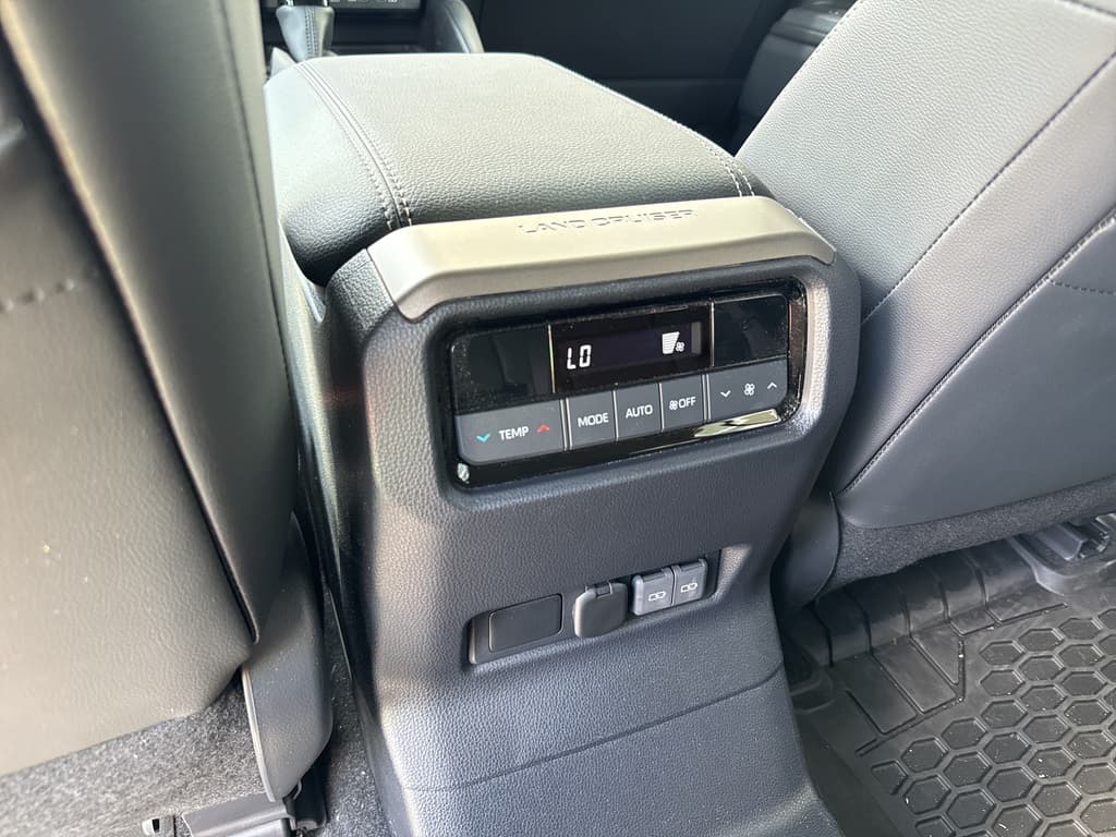 Toyota Land Cruiser 2025 — photo 15