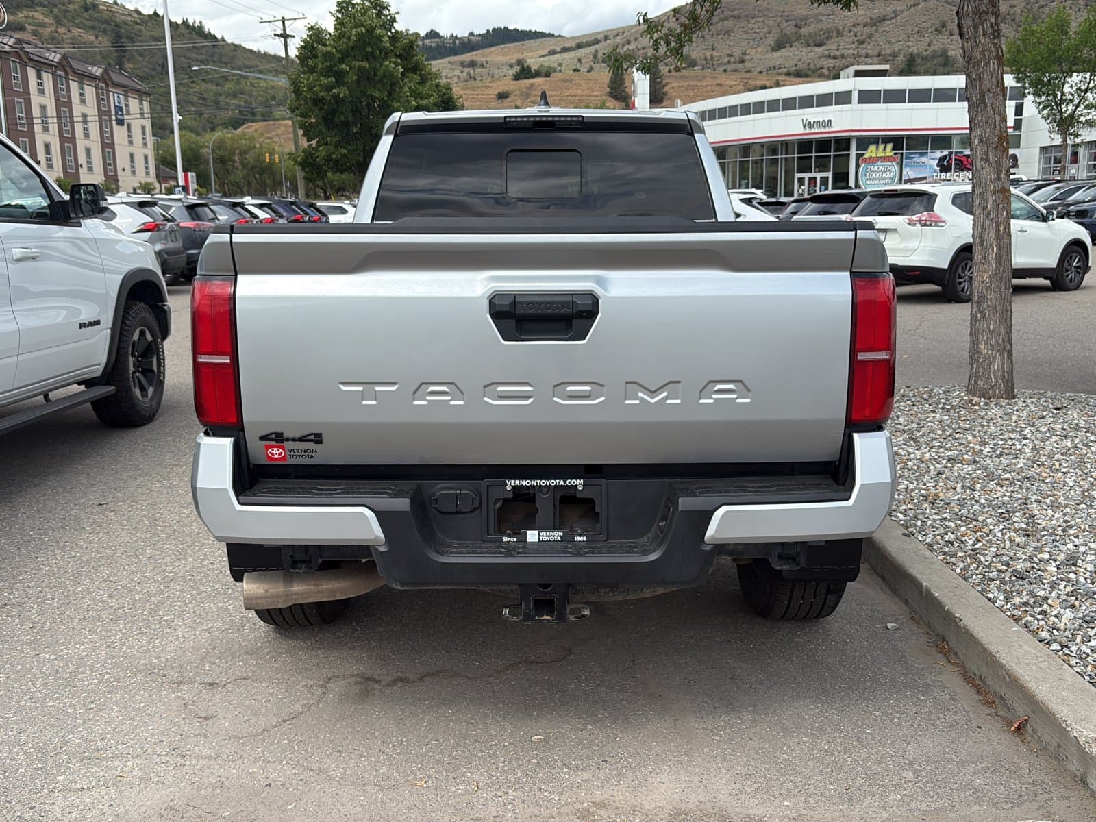 Toyota Tacoma 4X4 2024 — photo 5