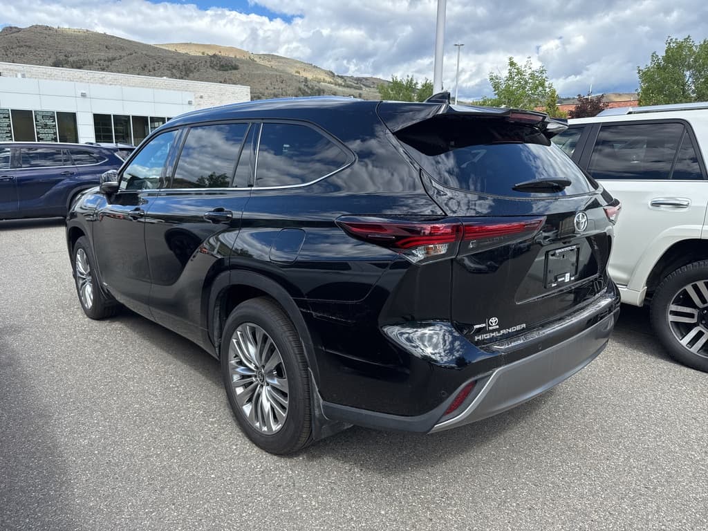 Toyota Highlander Hybrid 2025 — photo 8