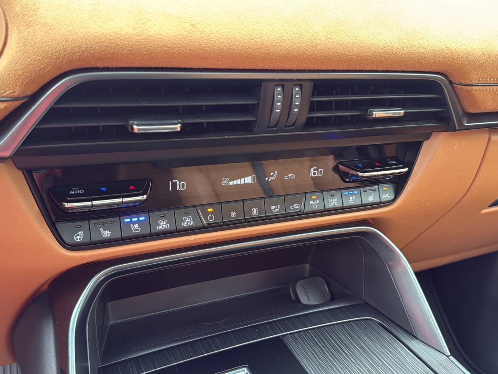 Mazda CX-90 MHEV 2024 — photo 24