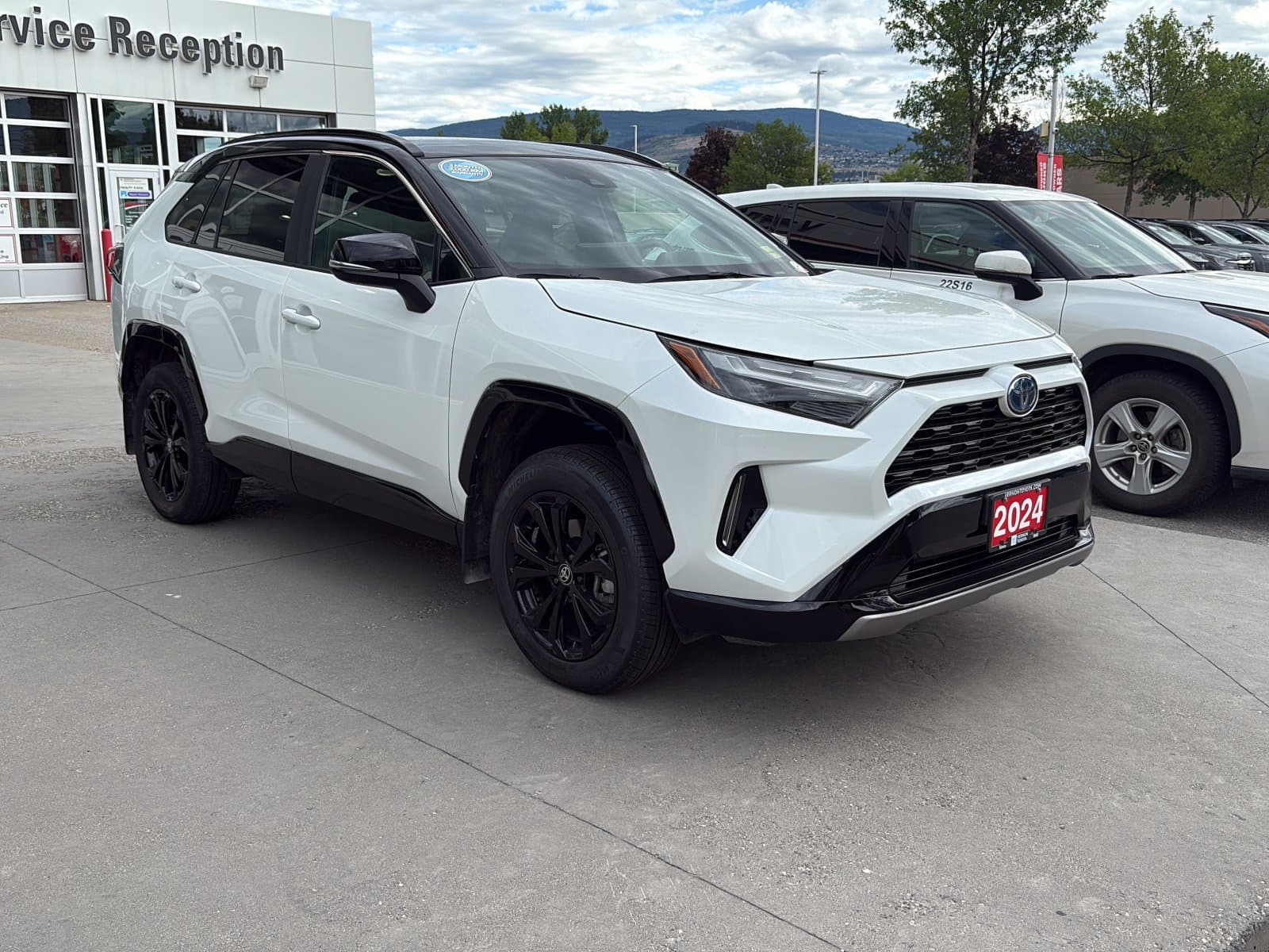 Toyota RAV4 2024 — photo 8