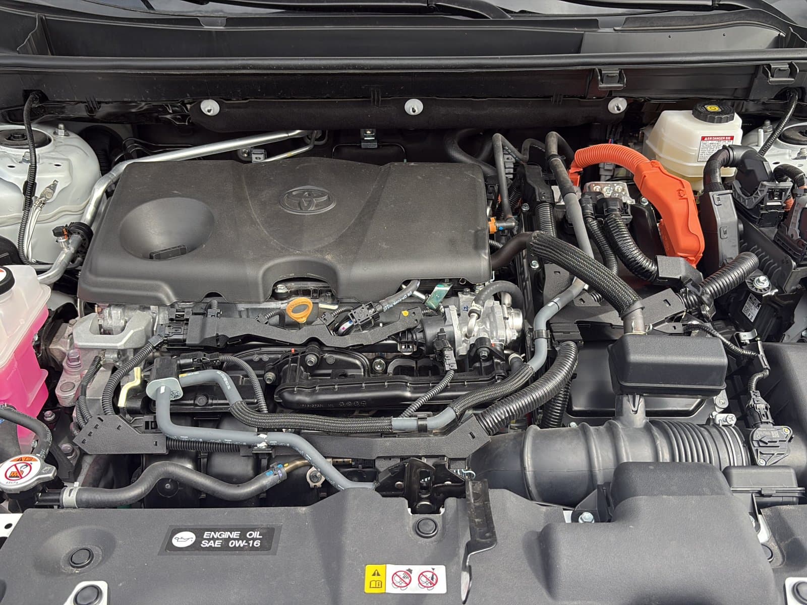 Toyota RAV4 2024 — photo 12
