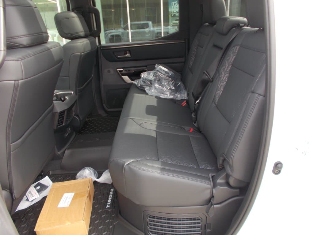 Toyota Tundra 2025 — photo 28