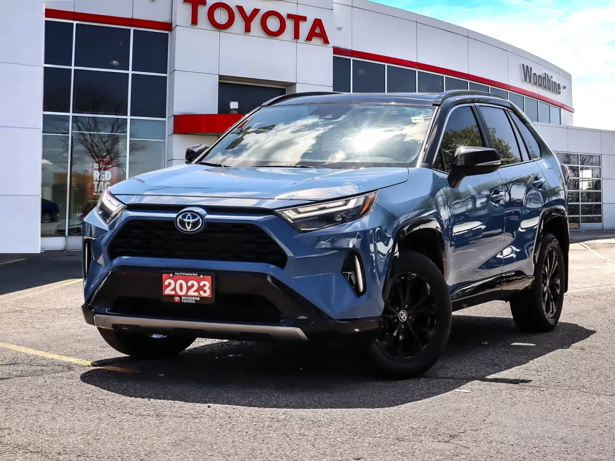 Toyota RAV4 2023 Cavalry Blue w/ BLK Roof à vendre à Etobicoke