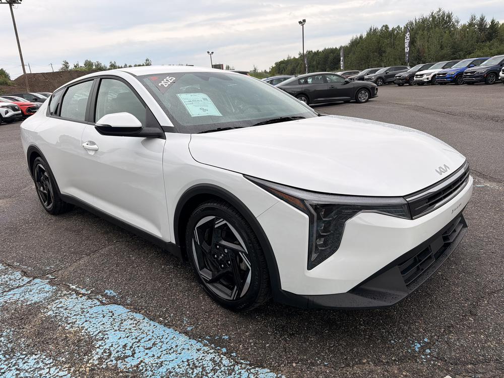 Kia K4 EX 2025 Blanc à vendre à Trois-Rivières