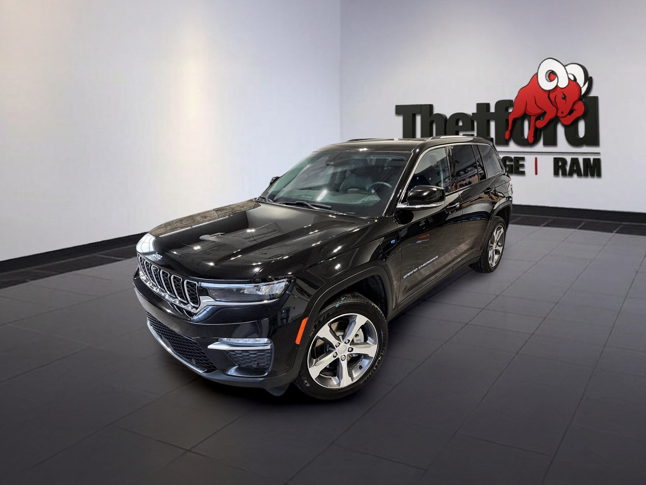Jeep Grand Cherokee 4xe 2023 à vendre à Thetford Mines
