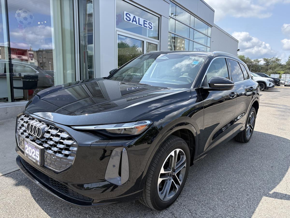 Audi Q5 TSFI e 2.0 TFSI quattro 2025 Black à vendre à Chatham