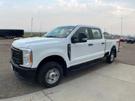 Ford Super Duty F-250 SRW 2023 Oxford White à vendre à Medicine Hat